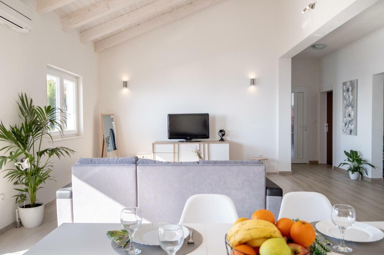 Luxury Sea View Apartment เยเซนิเซ ภายนอก รูปภาพ