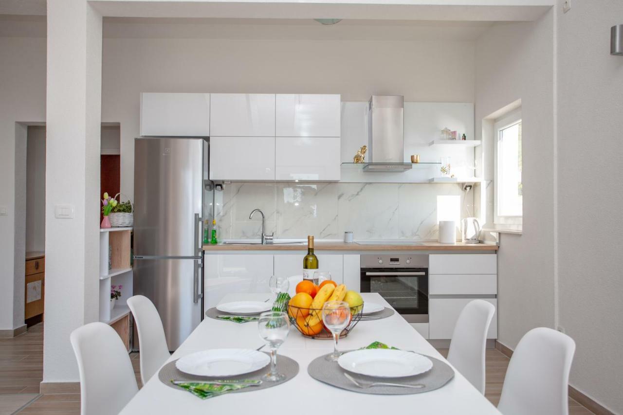 Luxury Sea View Apartment เยเซนิเซ ภายนอก รูปภาพ