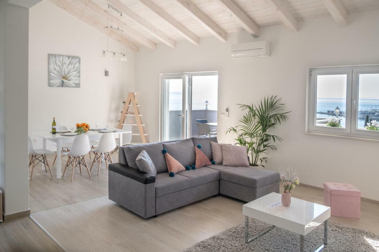 Luxury Sea View Apartment เยเซนิเซ ภายนอก รูปภาพ
