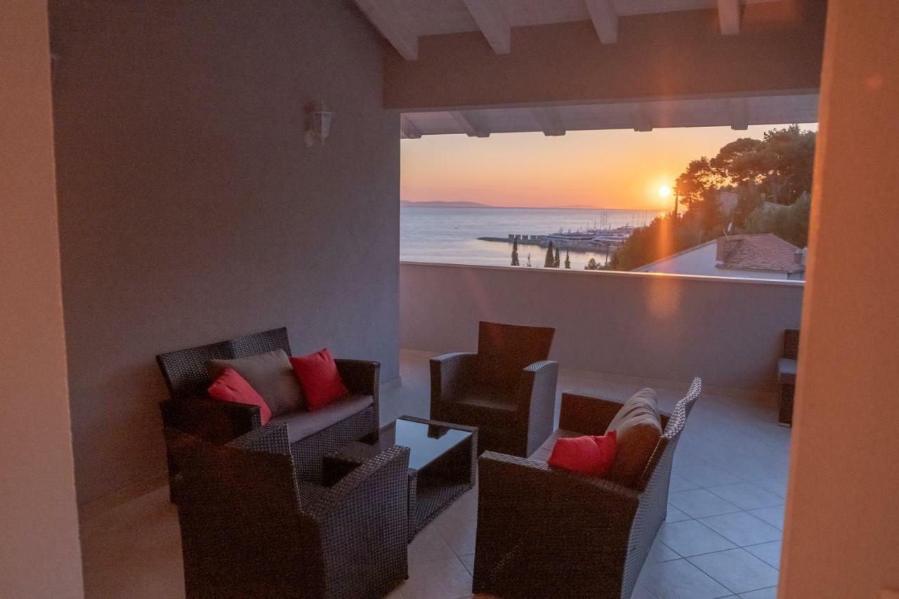 Luxury Sea View Apartment เยเซนิเซ ภายนอก รูปภาพ